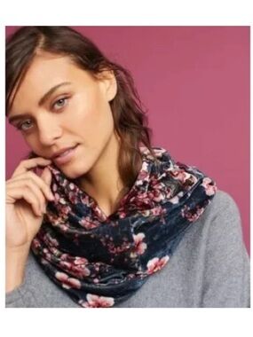 NWT Anthropologie Tolani Cherry Blossom Infinity Scarf